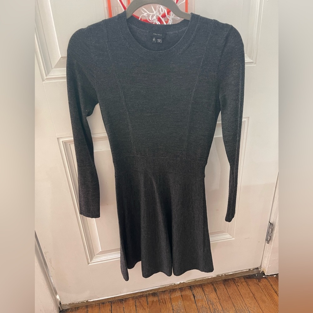 Theory gray long sleeve part wool dress